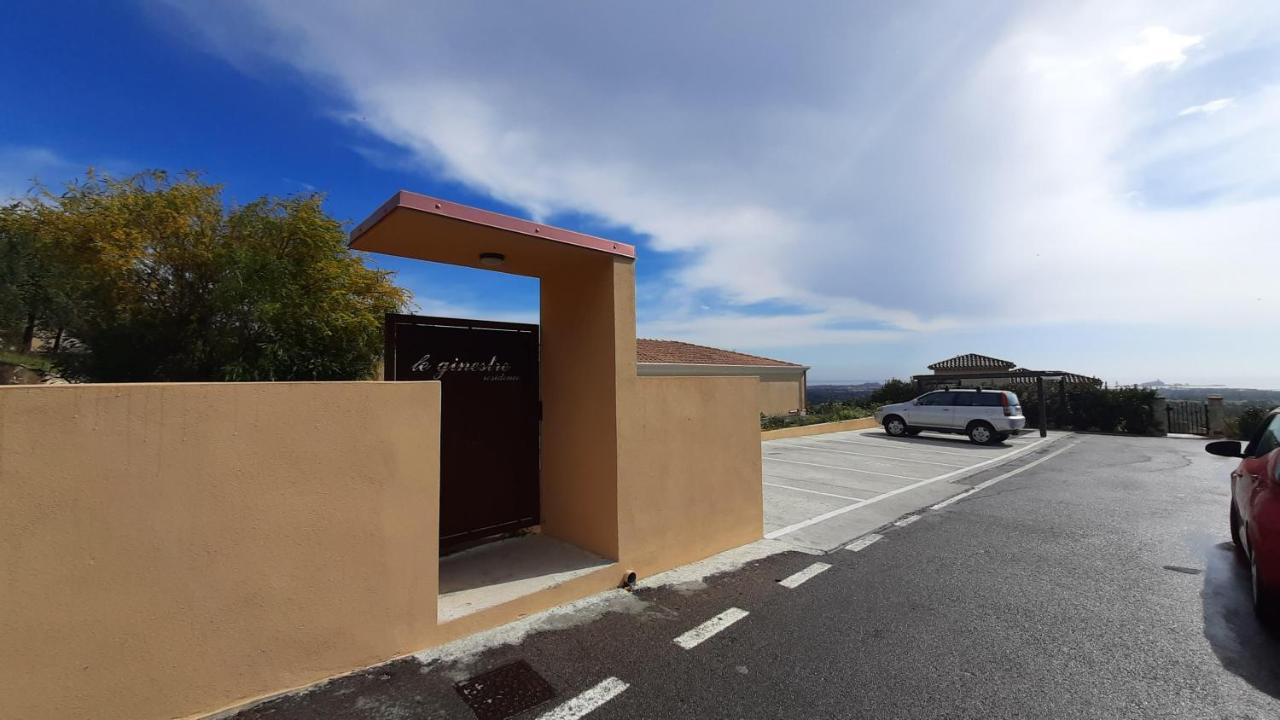 Golf & Sea Residence Is Molas Pula Luaran gambar